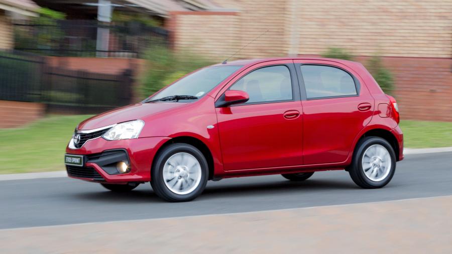  Toyota Etios Hatchback Sprint 2017 года  (ZA) (фото 18 из 33)